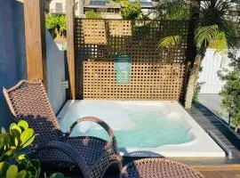 Residencial com Piscina e Jacuzzi com vista para a Natureza