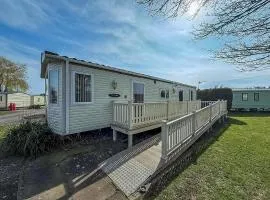 6 Berth, Wheelchair Adapted Caravan At Southview Holiday Park Ref 33084S