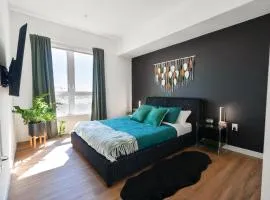 The Hollywood Highline 2 bed Apt WITH FREE PARKING in Hollywood