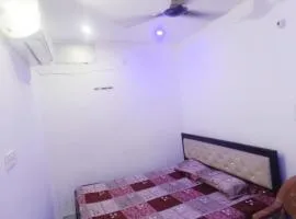 INN Shyam Bihari Guest House 500 Meter Ram mandi