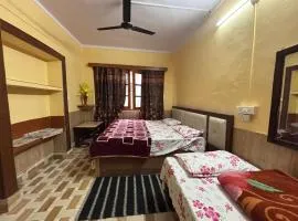 Shri Kedar Hotel