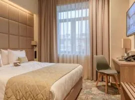 Hotel Glory Suites Near delhi internationl airport