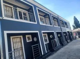 Gold Crown One Bedroom Self-Catering Apartment With Balcony, NetFlix & YouTube