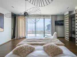 5 bedrooms 5 bathrooms LUXURY House with pool