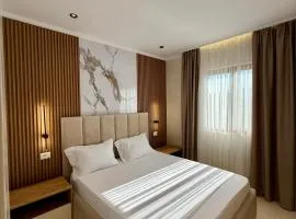 Kamberi Hotel & Apartments