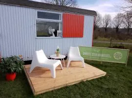 Rustige Relaxlocatie! Leuke pipowagen 'Hemels' vlakbij Zutphen en IJssel