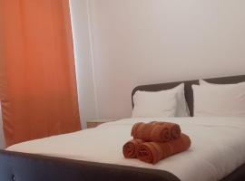 Marsus, מלון באביירו