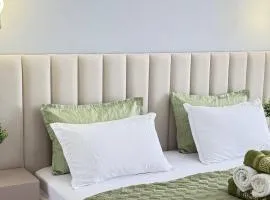 LUX apartment, 2-х комнатная,МЕГАцентр