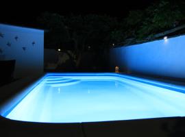 Casa dos Avós، فندق في شنتي