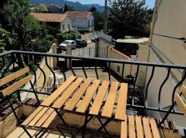 Maisonnette rénovée avec cour, clim et métro à 5 min