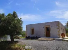 The Village Hideaway - Traditional Stone House