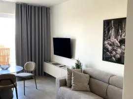 Luxury Apartment Valley Views B12