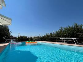 Appartamento Belvedere con Piscina - Le Grotte Rooms And Apartments, hotel a Camerano