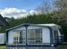 Vintage przyczepa JustarniaCamp