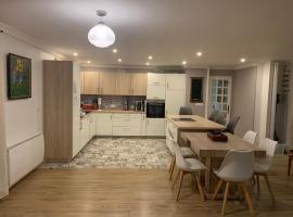 Maison avec jardin proche Paris, hotel v destinaci Sarcelles