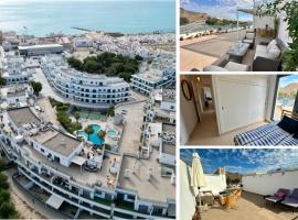 Terraza 250 m2 # BBQ # Playa 8min # Padel # WIFI # Apartamento, hotel in Garrucha