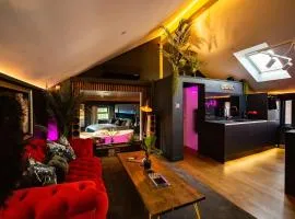 The Bakers Luxury Top Floor Apartment