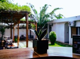 Ahomé Guest house & Lounge, hotel v destinaci Lomé