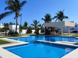 Casa Puerta al Sol Acapulco - Club de Playa