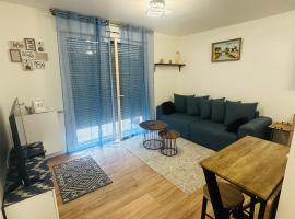 Appartement deux pi&egrave;ces cosy, hotel com estacionamento em Asni&egrave;res-sur-Seine