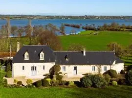 Le domaine des Roseraies,