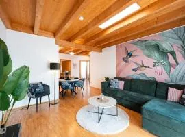 NAMASTÉ Homes - Ferienwohnung mit Balkon & Carport