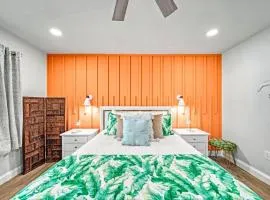 2 Br Paradise Suite Walk To Beach, Pool, Hot Tub
