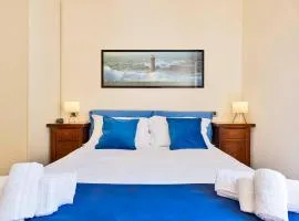 3 camere a 100 passi dal mare