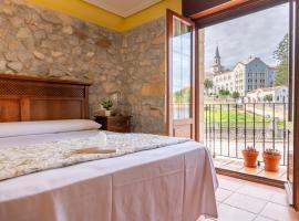 Apartamentos El Cruce de Moratón, hotel en Cóbreces