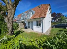 Strandnahe FeWo Sonneneck auf Poel mit Garten & Stellplatz