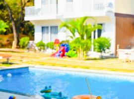 Tvessa - A boutique hotel, hôtel à Morjim