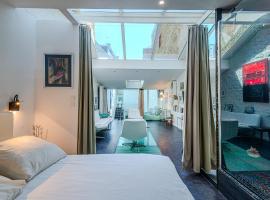 MODERN LOFT near BEACH, hotel v destinaci Dinard