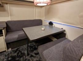 Full Service Caravan, hotel v destinaci Albertslund