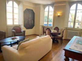 Serena Apartment, hotel em Lucca