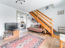 Charming 3-Bed Chalet in Hemsby sleeps 6, hotel a Hemsby
