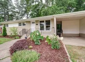 The Duke Retreat Close to Duke & Downtown Villa