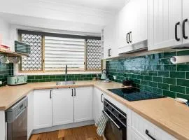 Seaside Serenity: Charming 2-Bedroom Getaway