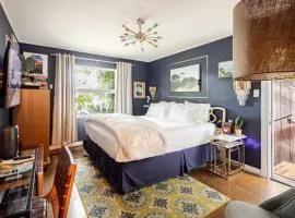 The Vine Studio City - CAL KING - Private Entrance