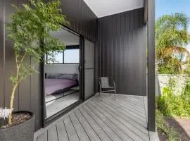 Sandy Beach Black Zen Home