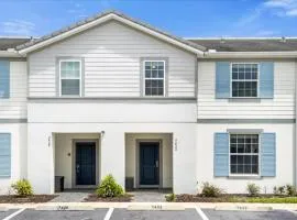 5 Bedrooms 4 Bathrooms Solterra 7432 Ol