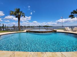 Poolside Island Condo, hotel v destinaci Port Arthur