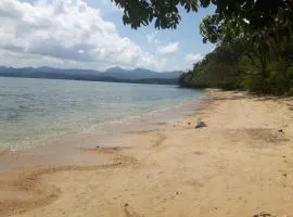 Bebeladan ARA'S Lodging House Beachfront