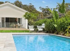 Cove Beach House by Coast Hosting