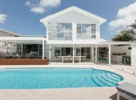 MainSail by Coast Hosting