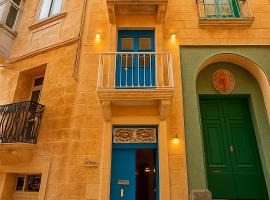 Traditional Maltese Family Townhouse - Cospicua, vila v destinaci Cospicua
