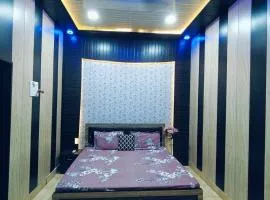 Anjani Home - 3Bhk GroundFloor Family Appartment Near Kashi Vishwanath Temple