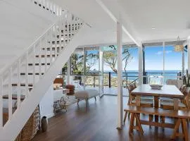 The Glass House by Coast Hosting