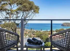 The Glass House by Coast Hosting