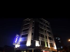 米可商務旅館, hotel v destinaci Tung-yang-li