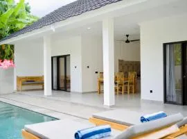Lush Tropical Villa Central Amed